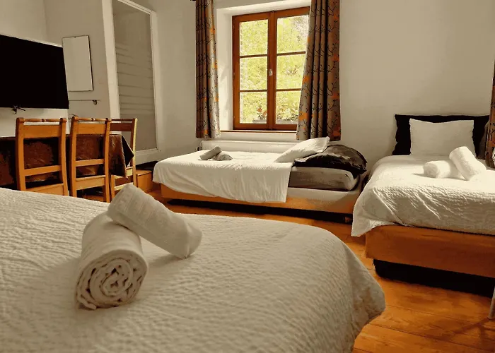 Alojamento de Acomodação e Pequeno-almoço La Source De La Geronstere 3*