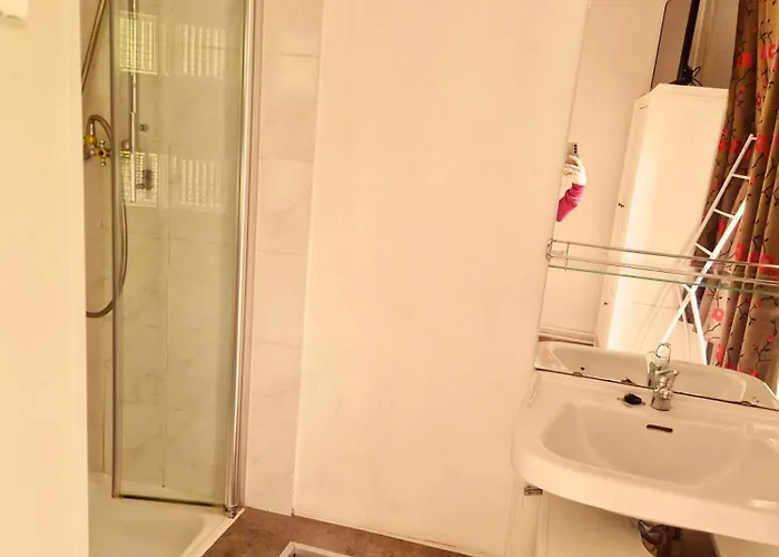 La Source De La Géronstère Couette-café